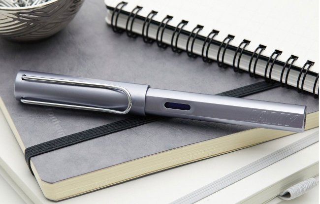 Перьевая ручка Lamy Al-star Azure Special Edition 2021 Перьевая ручка Lamy Al-star Azure Special Edition 2021