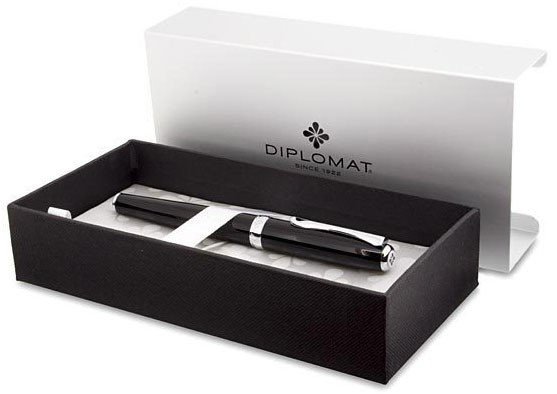 Перьевая ручка Diplomat Excellence A Plus Black Lacquer Перьевая ручка Diplomat Excellence A Plus Black Lacquer