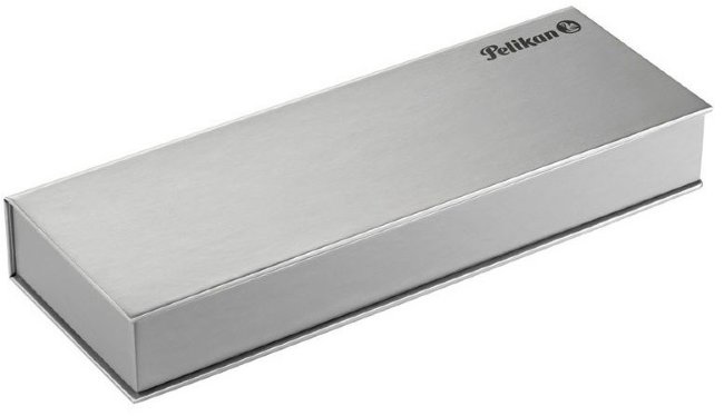 Ручка шариковая Pelikan Stola 2, черный матовый/серебристый матовый, подарочная коробка Ручка шариковая Pelikan Stola 2, черный матовый/серебристый матовый, подарочная коробка