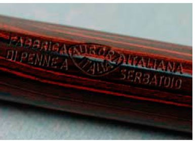 Перьевая ручка Aurora Nobile