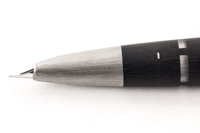 Перьевая ручка Lamy 2000, черный