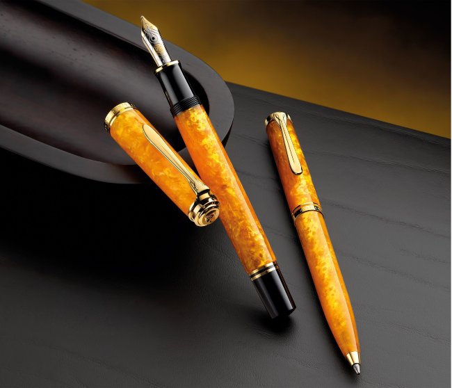 Ручка шариковая Pelikan Souveraen K600 SE Vibrant Orange, подарочная коробка Ручка шариковая Pelikan Souveraen K600 SE Vibrant Orange, подарочная коробка