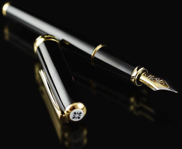 Перьевая ручка Diplomat Excellence A2 Black Lacquer Gold