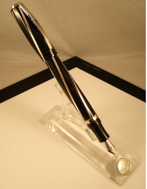Ручка перьевая Visconti Divina Black Medium