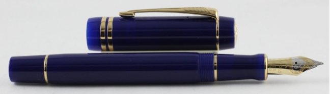 Перьевая ручка Parker Duofold Historical Colors Centennial F77, Lapis Lasuli GT Перьевая ручка Parker Duofold Historical Colors Centennial F77, Lapis Lasuli GT