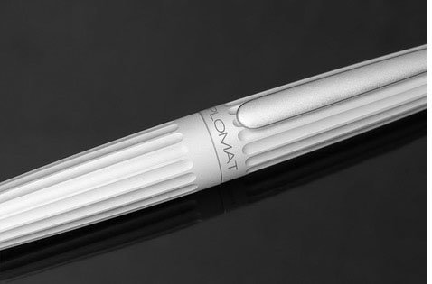 Шариковая ручка Diplomat Aero Matt Silver easyFlow Шариковая ручка Diplomat Aero Matt Silver easyFlow