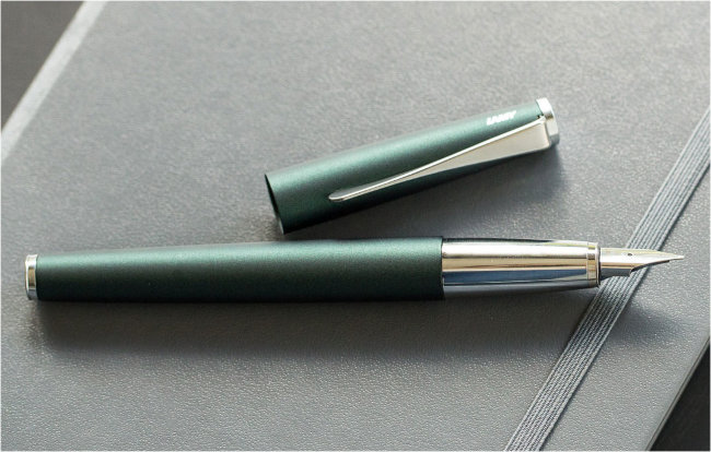 Перьевая ручка Lamy 066 studio, Зеленый Перьевая ручка Lamy 066 studio, Зеленый