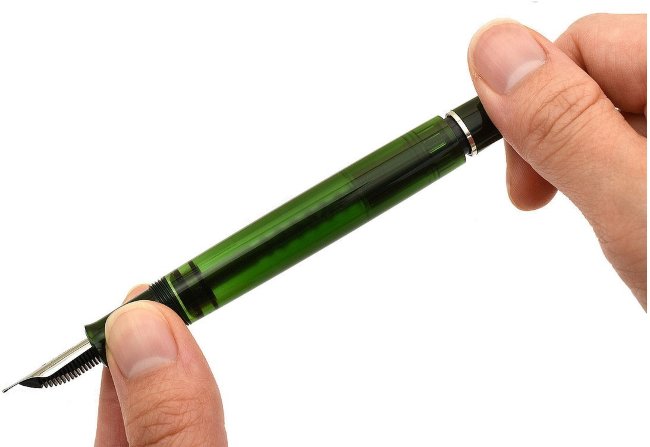 Ручка перьевая Pelikan Elegance Classic M205 SE Olivine, в комплекте флакон чернил Edelstein, подарочная коробка Ручка перьевая Pelikan Elegance Classic M205 SE Olivine, в комплекте флакон чернил Edelstein, подарочная коробка