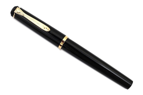 Перьевая ручка Pelikan Elegance Classic M200, Black GT Перьевая ручка Pelikan Elegance Classic M200, Black GT