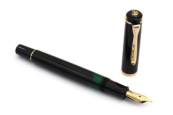 Перьевая ручка Pelikan Elegance Classic M200, Black GT Перьевая ручка Pelikan Elegance Classic M200, Black GT