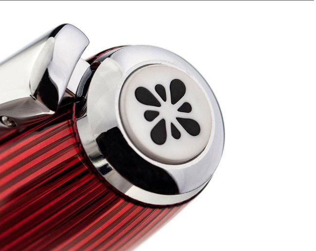 Перьевая ручка Diplomat Excellence A2 Skyline Red F 14 ct Перьевая ручка Diplomat Excellence A2 Skyline Red F 14 ct