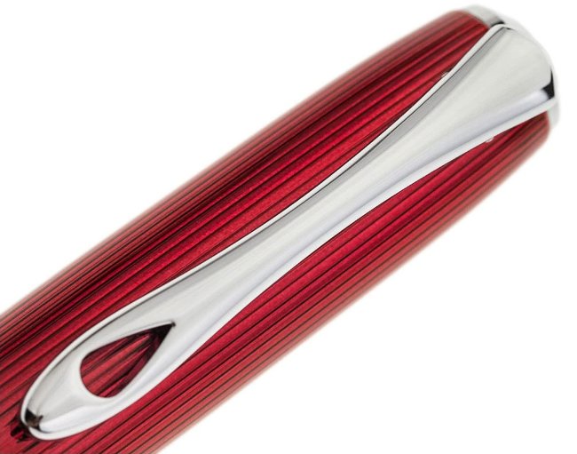 Перьевая ручка Diplomat Excellence A2 Skyline Red F 14 ct Перьевая ручка Diplomat Excellence A2 Skyline Red F 14 ct