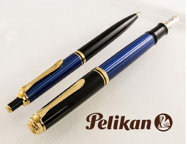 Ручка шариковая Pelikan Souveraen K 400, черный/синий, подарочная коробка Ручка шариковая Pelikan Souveraen K 400, черный/синий, подарочная коробка