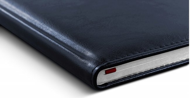 Ежедневник Letts GLOBAL DELUXE A5 натур. кожа белые страницы сереб. срез синий  Ежедневник Letts GLOBAL DELUXE A5 натур. кожа белые страницы сереб. срез синий