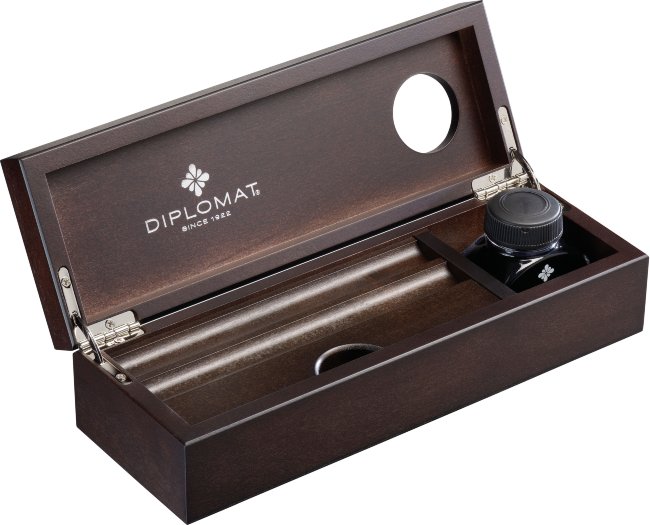 Деревянная коробка Diplomat (с чернилами) Деревянная коробка Diplomat (с чернилами)