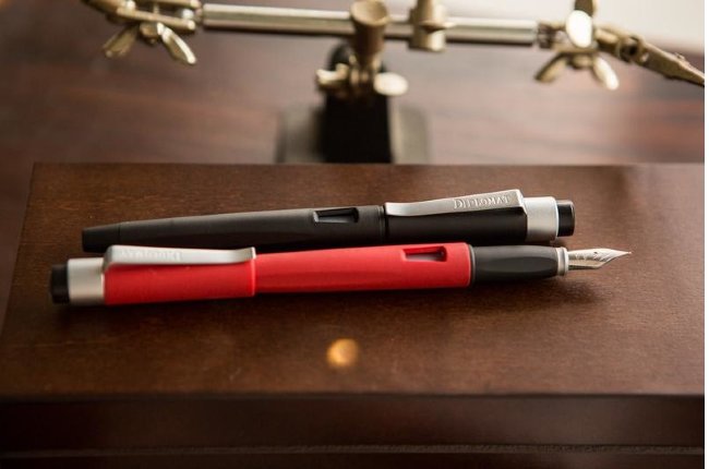 Перьевая ручка Diplomat Magnum Soft Touch Black