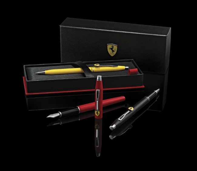 Шариковая ручка Cross Classic Century Ferrari Matte Black  Шариковая ручка Cross Classic Century Ferrari Matte Black