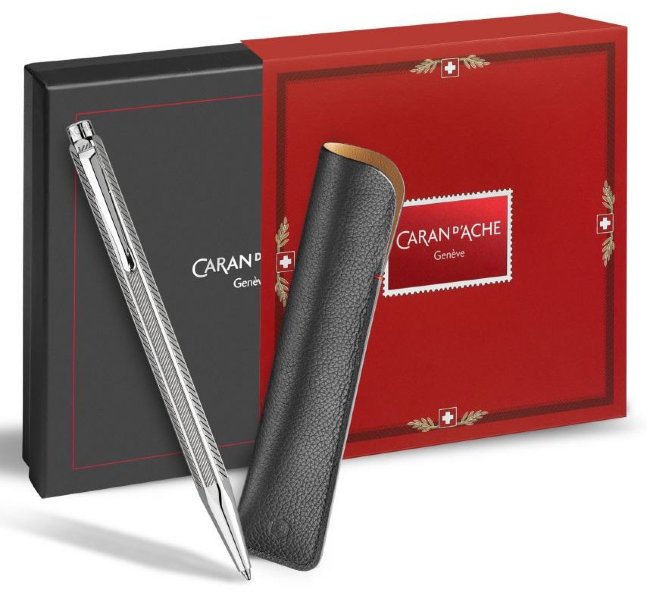 Шариковая ручка Caran d`Ache Ecridor Christmas Seasons Greetings, в комплекте чехол для ручки, подарочная коробка Шариковая ручка Caran d`Ache Ecridor Christmas Seasons Greetings, в комплекте чехол для ручки, подарочная коробка