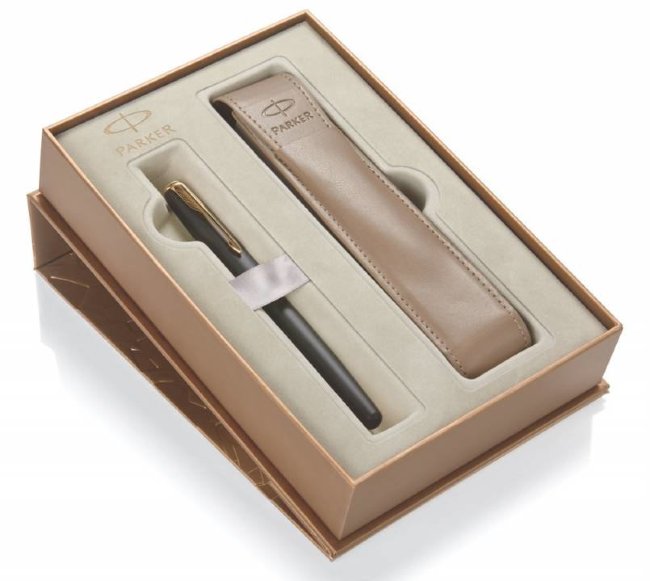 Подарочный набор Parker Sonnet F529 (ручка перьевая, чехол) Подарочный набор Parker Sonnet F529 (ручка перьевая, чехол)