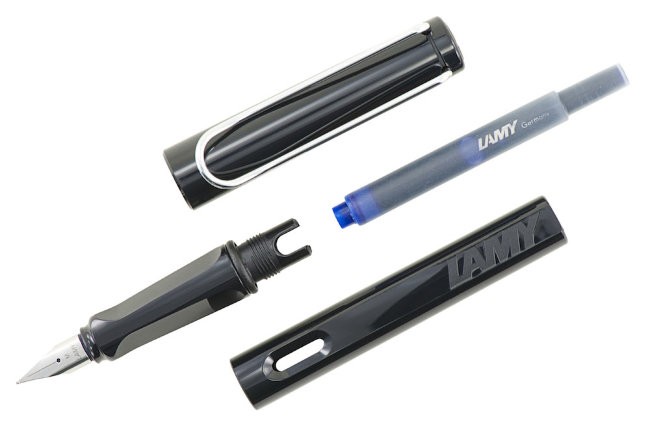Комплект: Ручка перьевая Lamy Safari черный, картриджи разных цветов 8 шт.  Комплект: Ручка перьевая Lamy Safari черный, картриджи разных цветов 8 шт.