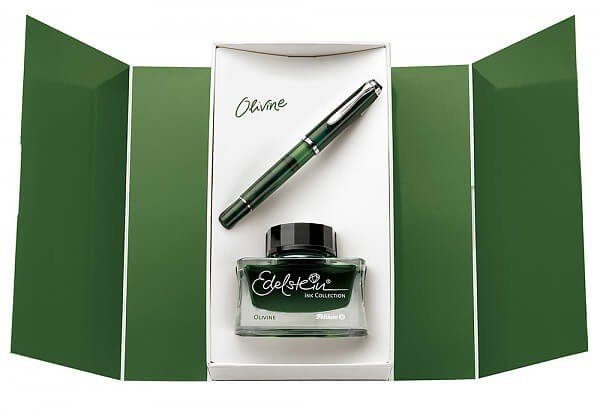 Перьевая ручка Pelikan Elegance Classic M205 SE Olivine, в комплекте флакон чернил Edelstein, подарочная коробка Перьевая ручка Pelikan Elegance Classic M205 SE Olivine, в комплекте флакон чернил Edelstein, подарочная коробка