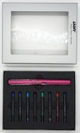 Комплект: Ручка перьевая Lamy Safari розовый, картриджи разных цветов 8 шт. 
