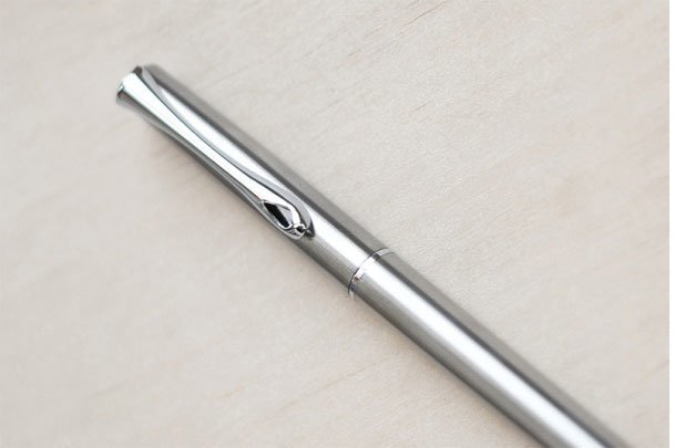 Перьевая ручка Diplomat Traveller Stainless Steel Перьевая ручка Diplomat Traveller Stainless Steel