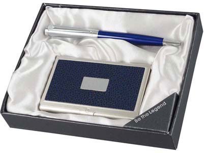 Набор Pierre Cardin шариковая ручка и визитница, синий лак, хром Набор Pierre Cardin шариковая ручка и визитница, синий лак, хром