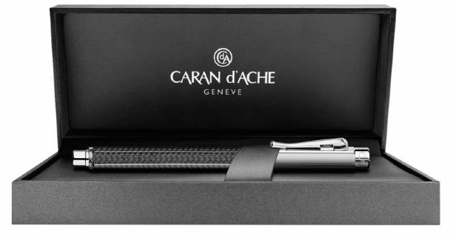 Перьевая ручка Caran d'Ache Varius Carbon 3000 SP