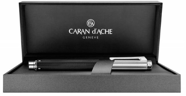 Перьевая ручка Caran d'Ache Varius, Rubracer SP