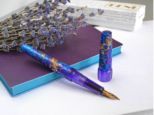 Перьевая ручка BENU HEXAGON-B  Перьевая ручка BENU HEXAGON-B