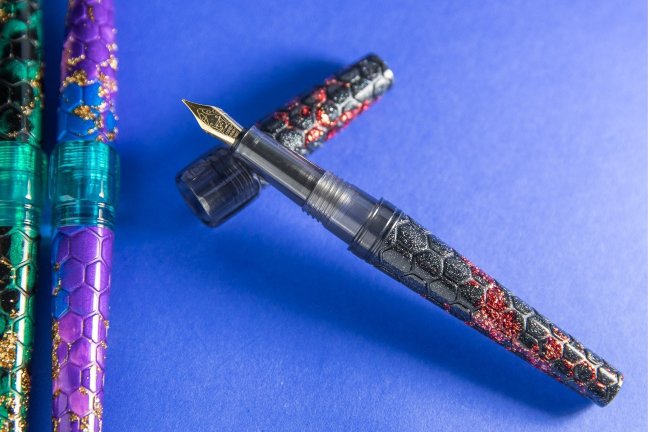 Перьевая ручка BENU HEXAGON-C