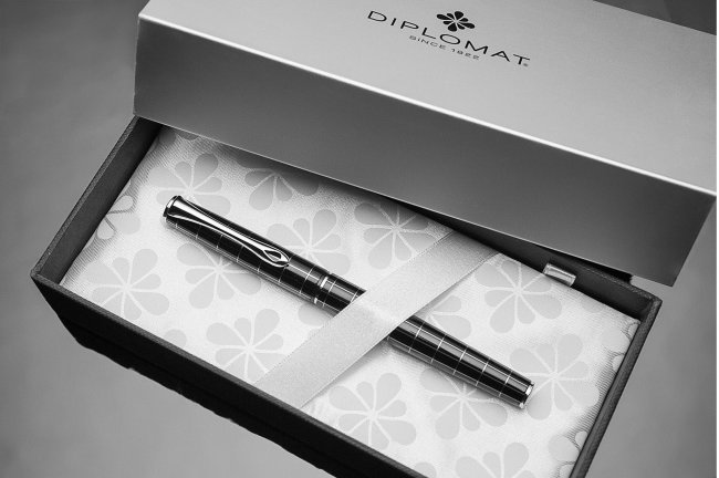 Ручка-роллер Diplomat Optimist Rhomb