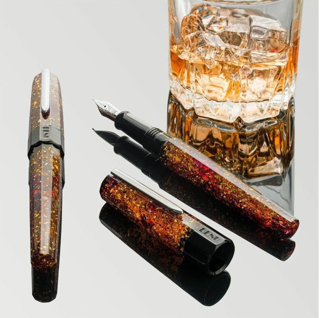 Перьевая ручка BENU Euphoria Bourbon Перьевая ручка BENU Euphoria Bourbon