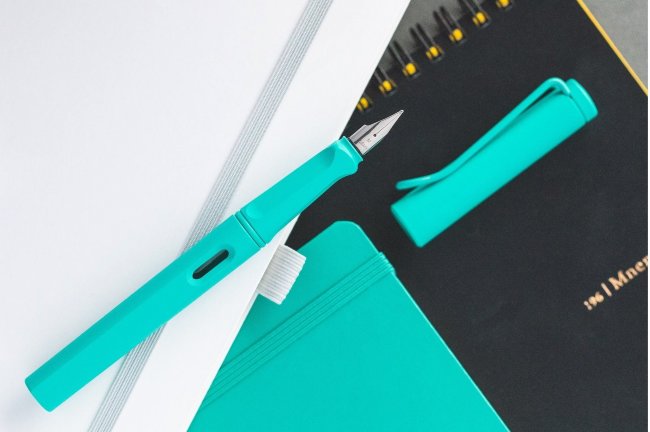 Ручка перьевая Lamy Safari Candy, Аквамарин, Special Edition 2020 Ручка перьевая Lamy Safari Candy, Аквамарин, Special Edition 2020