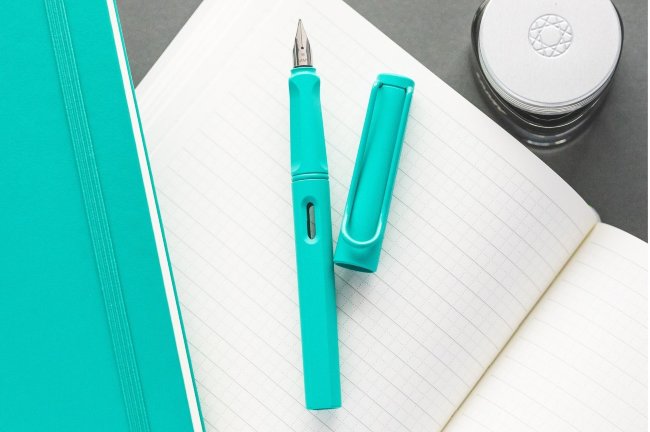 Ручка перьевая Lamy Safari Candy, Аквамарин, Special Edition 2020 Ручка перьевая Lamy Safari Candy, Аквамарин, Special Edition 2020