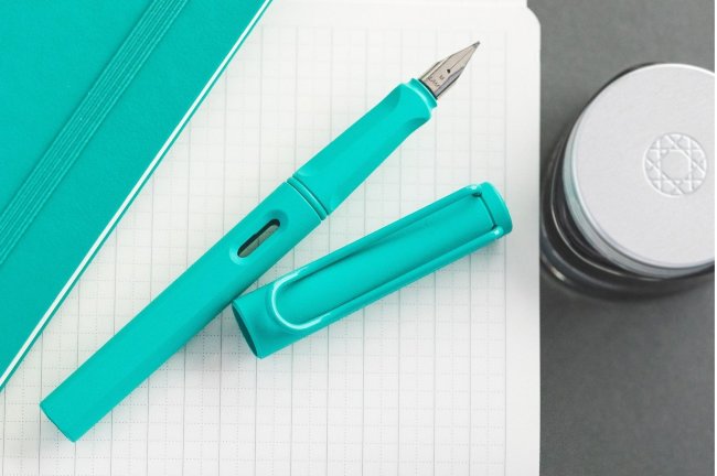 Ручка перьевая Lamy Safari Candy, Аквамарин, Special Edition 2020 Ручка перьевая Lamy Safari Candy, Аквамарин, Special Edition 2020