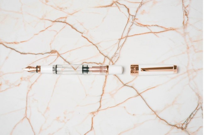 Ручка перьевая TWSBI Diamond 580 RG II Fountain Pen белый Ручка перьевая TWSBI Diamond 580 RG II Fountain Pen белый