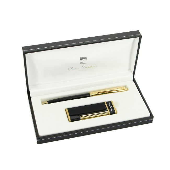 Набор Pierre Cardin шариковая ручка + зажигалка газовая кремниевая, позолота/чёрный лак Набор Pierre Cardin шариковая ручка + зажигалка газовая кремниевая, позолота/чёрный лак
