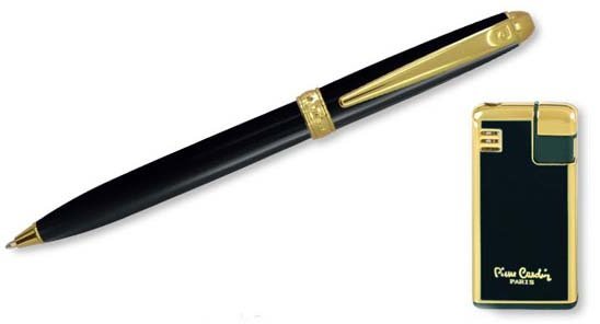 Набор Pierre Cardin шариковая ручка Eco и пьезо зажигалка черный лак, позолота Набор Pierre Cardin шариковая ручка Eco и пьезо зажигалка черный лак, позолота