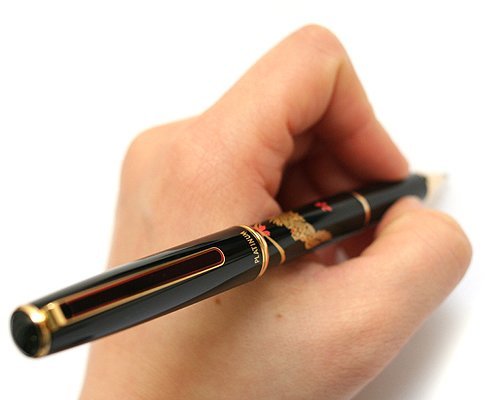 Ручка-роллер Platinum Makie, роспись «Мифологическая птица Хоо» Ручка-роллер Platinum Makie, роспись «Мифологическая птица Хоо»