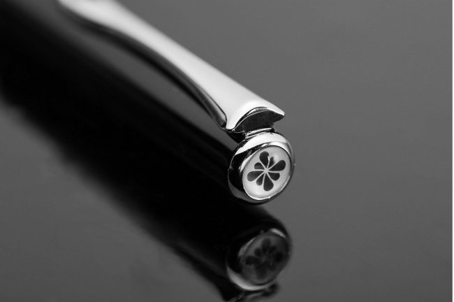 Перьевая ручка Diplomat Traveller Black Lacquer Перьевая ручка Diplomat Traveller Black Lacquer