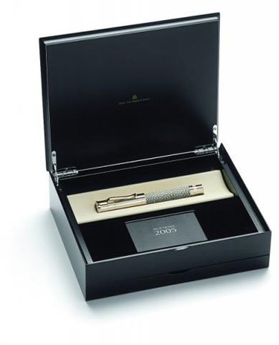 Перьевая ручка Graf von Faber-Castell Pen of the Year 2005, Anthracite