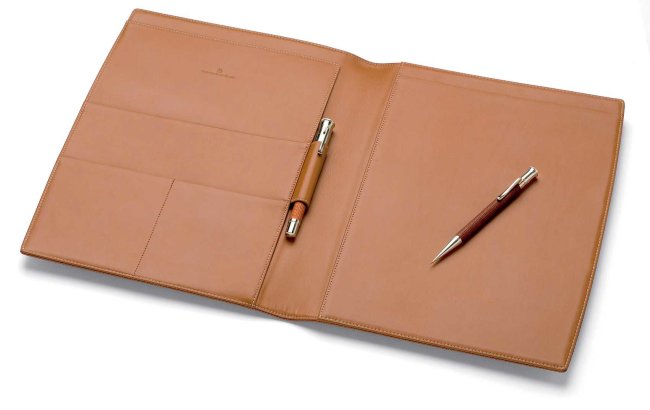 Кожаная обложка для блокнота Graf von Faber-Castell, А5, коричневая Кожаная обложка для блокнота Graf von Faber-Castell, А5, коричневая