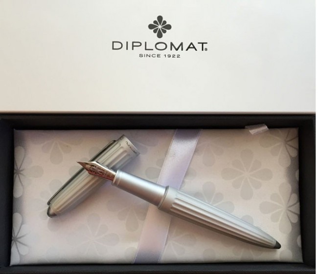 Перьевая ручка Diplomat Aero Matt Silver Перьевая ручка Diplomat Aero Matt Silver