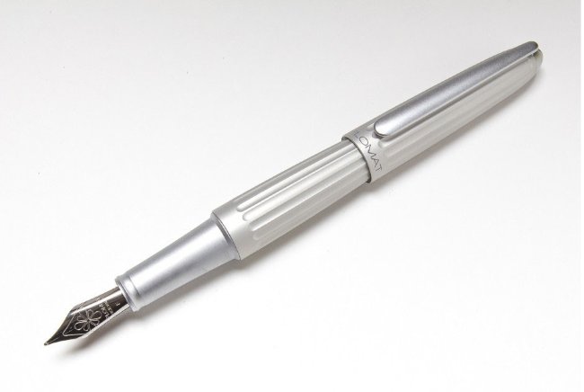 Перьевая ручка Diplomat Aero Matt Silver Перьевая ручка Diplomat Aero Matt Silver