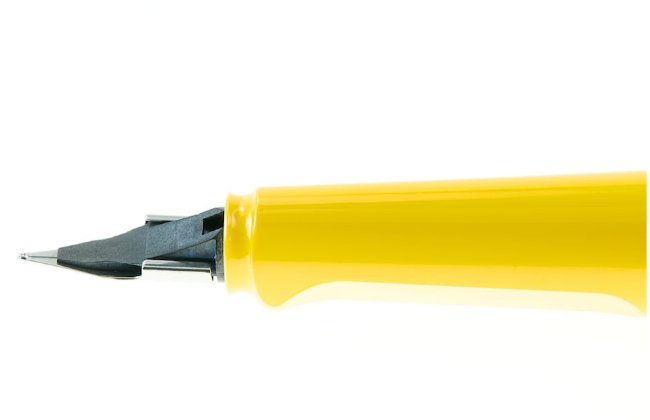 Перьевая ручка Lamy safari, желтый Перьевая ручка Lamy safari, желтый