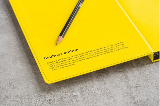 Записная книжка Leuchtturm Bauhaus Edition А5 (в точку), 251 стр., твердая обложка, лимонная Записная книжка Leuchtturm Bauhaus Edition А5 (в точку), 251 стр., твердая обложка, лимонная