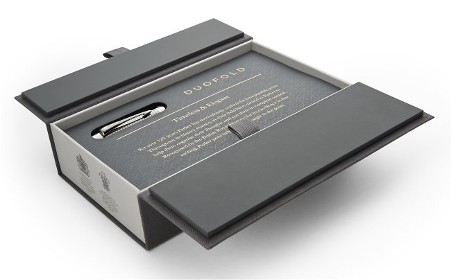 Перьевая ручка Parker Duofold F308 Prestige Centennial Ruthenium Chiselled CT Перьевая ручка Parker Duofold F308 Prestige Centennial Ruthenium Chiselled CT