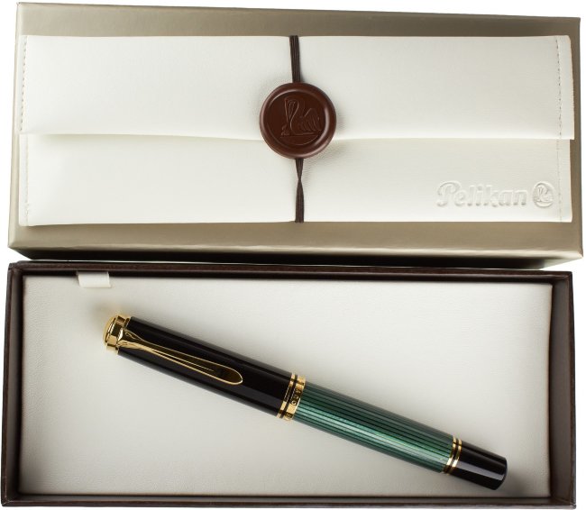 Перьевая ручка Pelikan Souveraen M 1000, черный/зеленый, подарочная коробка Перьевая ручка Pelikan Souveraen M 1000, черный/зеленый, подарочная коробка